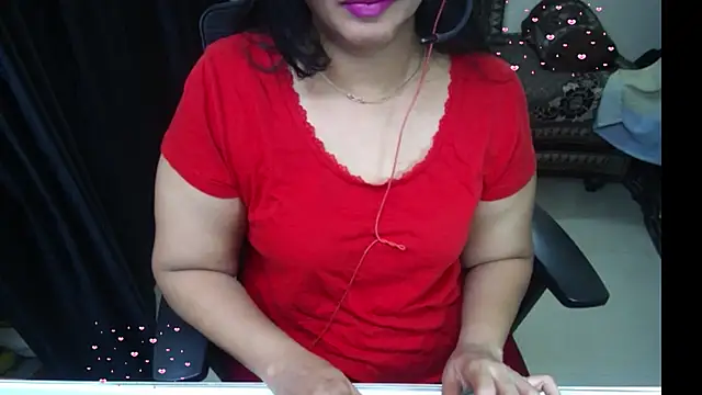 Arushisingh8888 online show from June 14, 2026, 2:18 pm