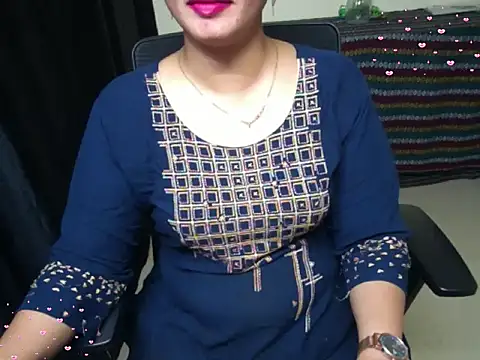 Arushisingh8888 online show from December 4, 2025, 1:10 pm