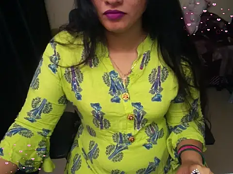 Arushisingh8888 online show from February 10, 2026, 1:43 pm