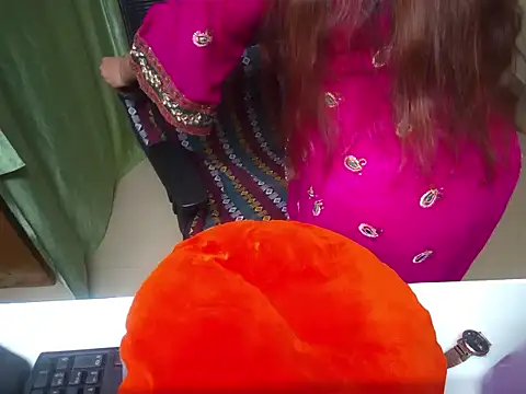 Arushisingh8888 online show from October 15, 2025, 12:24 pm