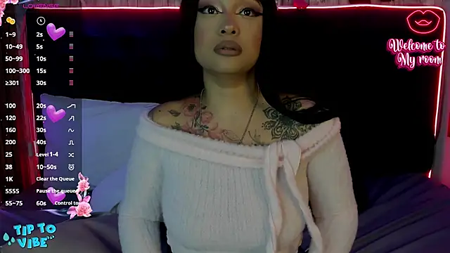 Neko Misaki online show from May 14, 2026, 11:40 am