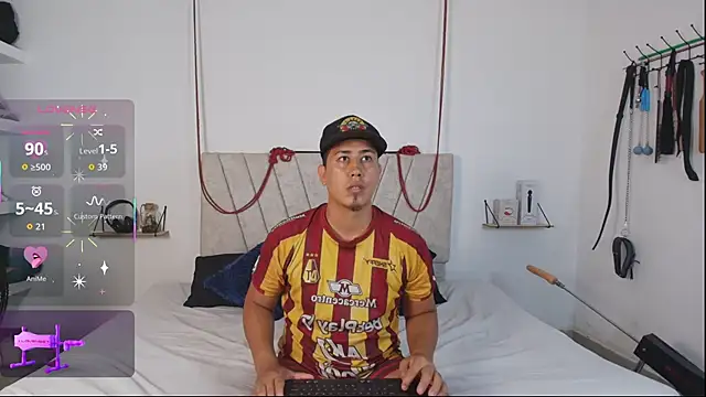 Liana Asaff online show from December 16, 2025, 6:01 pm