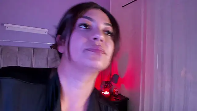 EvaaStevens online show from December 15, 2025, 8:14 pm