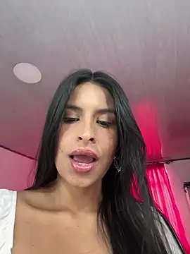 Snapshot of _elektrah chatting on February 1, 2026, 5:11 pm elektrah online show from February 1, 2026, 5:11 pm