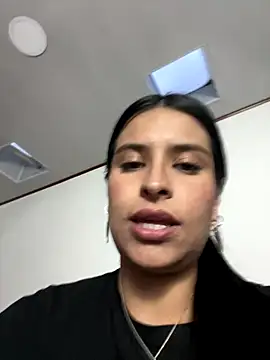 Snapshot of _elektrah chatting on January 5, 2026, 10:57 pm elektrah online show from January 5, 2026, 10:57 pm