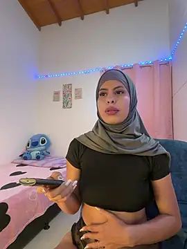 JannaNader12 online show from April 22, 2026, 11:00 pm