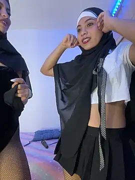 JannaNader12 online show from December 19, 2025, 11:51 pm