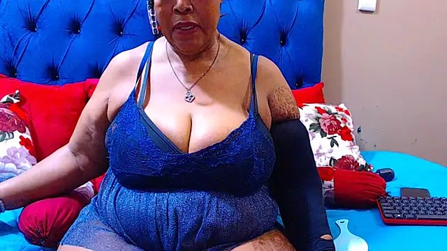 ebonycandy10 online show from September 15, 2025, 5:52 am