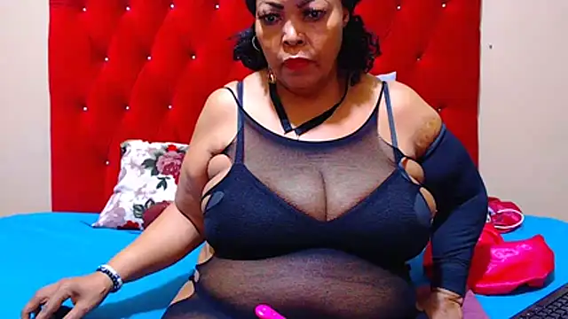 ebonycandy10 online show from December 18, 2025, 2:16 am