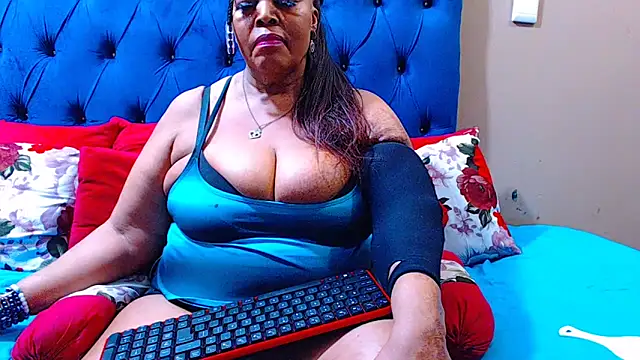 ebonycandy10 online show from September 17, 2025, 7:27 pm