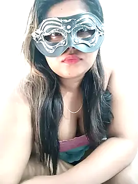 littlequeen77 online show from March 15, 2025, 4:13 am