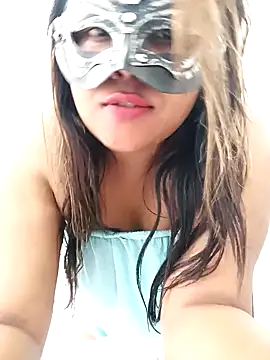 littlequeen77 online show from March 22, 2025, 7:57 am