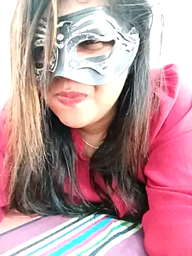 littlequeen77 online show from March 16, 2025, 2:44 pm