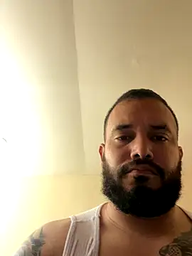 alexandergranda71 online show from November 2, 2025, 3:28 pm