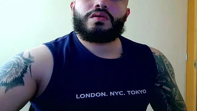 alexandergranda71 online show from October 10, 2025, 3:35 pm