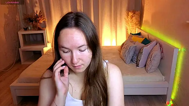 Snapshot of Little_doll_meow chatting on October 1, 2025, 2:49 am Little doll meow online show from October 1, 2025, 2:49 am