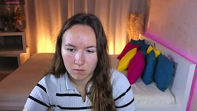 Snapshot of Little_doll_meow chatting on September 11, 2025, 3:17 am Little doll meow online show from September 11, 2025, 3:17 am