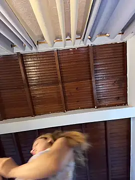 emiss  online show from April 18, 2026, 4:31 pm