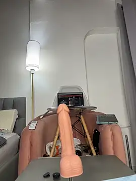 emiss  online show from April 5, 2026, 6:58 pm