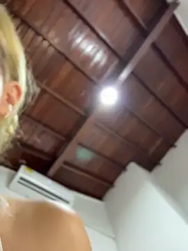 emiss  online show from December 14, 2025, 4:23 pm