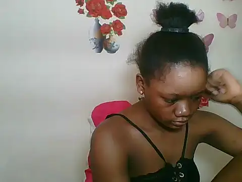 HotJeylee online show from September 19, 2025, 9:13 am