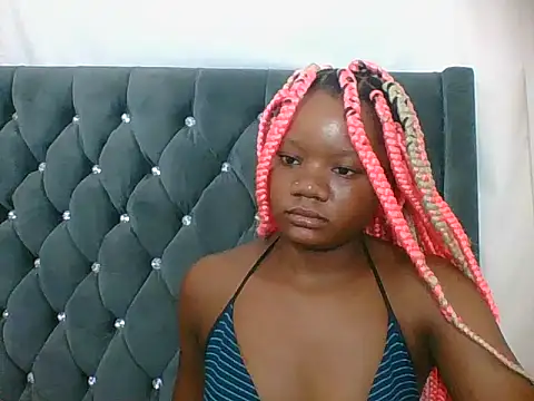 HotJeylee online show from February 9, 2026, 12:19 am