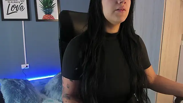 PaulinaDuarte online show from February 20, 2026, 11:56 am