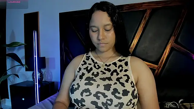 Snapshot of EmiliWilliams chatting on June 26, 2026, 11:21 pm EmiliWilliams online show from June 26, 2026, 11:21 pm