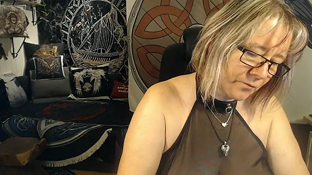 TittenMichelle online show from November 11, 2025, 7:52 pm