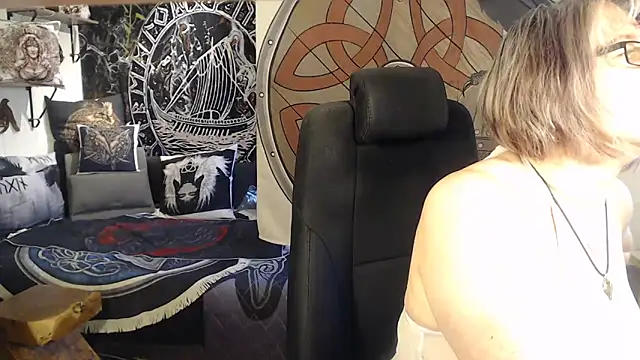 TittenMichelle online show from March 10, 2026, 8:07 am