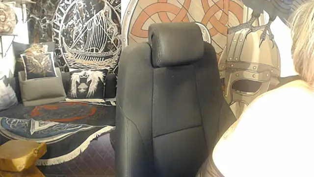 TittenMichelle online show from September 25, 2025, 6:47 pm