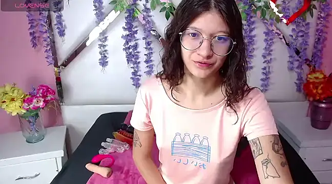 Perla Skinnyy online show from January 31, 2025, 3:20 am