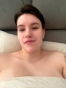 JessieFlower online show from October 8, 2025, 8:38 am