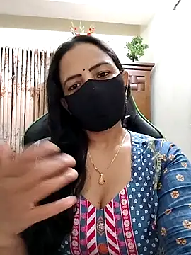 Payel-Sen online show from April 4, 2026, 6:47 pm