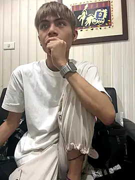 Snapshot of mumuowl chatting on December 1, 2025, 3:35 pm mumuowl online show from December 1, 2025, 3:35 pm