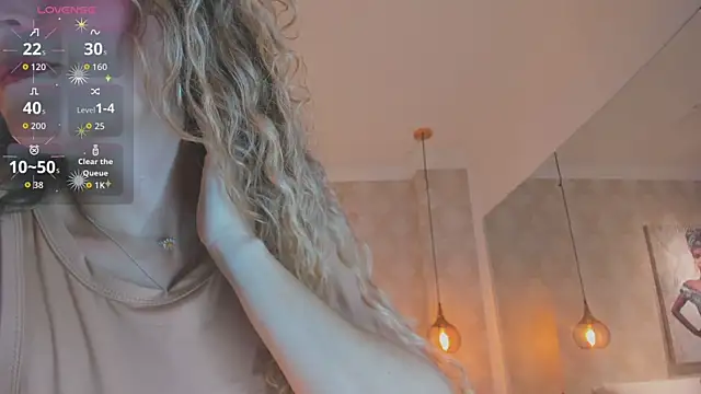 Snapshot of Shantall__ chatting on April 21, 2026, 11:06 am Shantall online show from April 21, 2026, 11:06 am