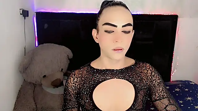 Michell Queen online show from March 17, 2026, 5:21 am