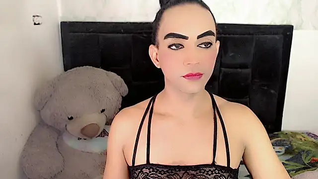 Snapshot of Michell_Queen chatting on November 6, 2025, 6:17 am Michell Queen online show from November 6, 2025, 6:17 am