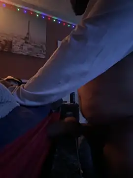 Snapshot of bigdickgio6923 chatting on October 29, 2025, 6:23 am bigdickgio6923 online show from October 29, 2025, 6:23 am