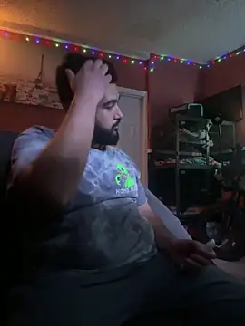 Snapshot of bigdickgio6923 chatting on November 2, 2025, 6:40 am bigdickgio6923 online show from November 2, 2025, 6:40 am