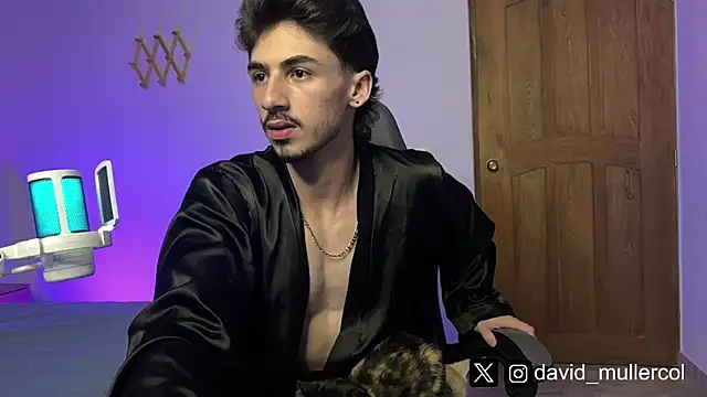 Snapshot of David_Brown18 chatting on February 15, 2025, 11:14 pm David Brown18 online show from February 15, 2025, 11:14 pm