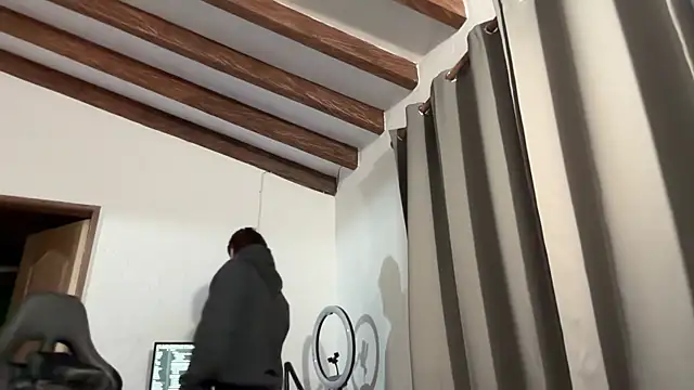 Snapshot of David_Brown18 chatting on October 21, 2025, 3:17 am David Brown18 online show from October 21, 2025, 3:17 am