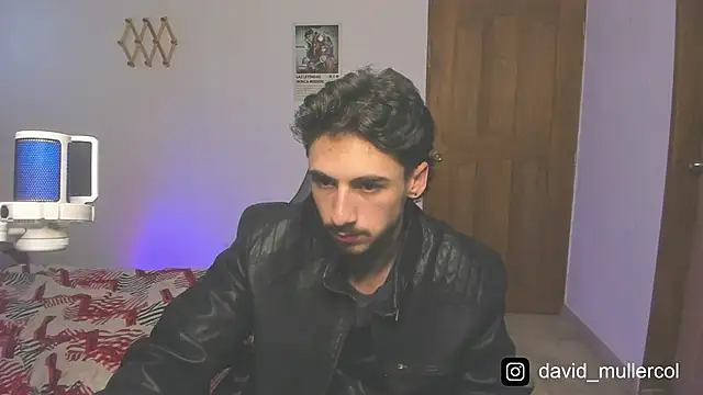 Snapshot of David_Brown18 chatting on February 1, 2025, 1:02 am David Brown18 online show from February 1, 2025, 1:02 am