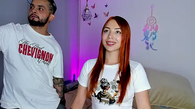 Chloe Johnson  online show from November 26, 2025, 5:40 am