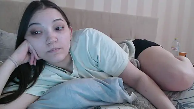 Snapshot of AlisaDevis chatting on March 29, 2026, 11:12 am AlisaDevis online show from March 29, 2026, 11:12 am