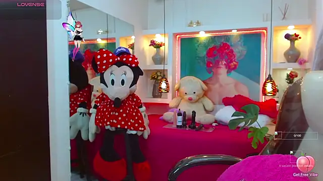 lorenapinto online show from October 22, 2025, 1:49 am