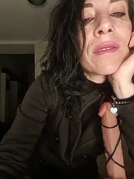 freyamoret online show from March 27, 2026, 3:37 am