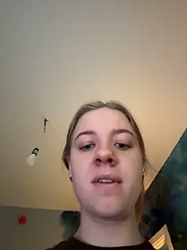 candy maggie online show from November 17, 2025, 8:40 am