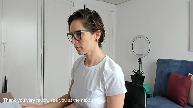 Snapshot of cuddlingbunny chatting on November 3, 2025, 2:09 pm cuddlingbunny online show from November 3, 2025, 2:09 pm