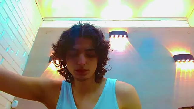 Snapshot of Sr_BonnyEthan chatting on November 15, 2025, 2:10 pm Sr BonnyEthan online show from November 15, 2025, 2:10 pm